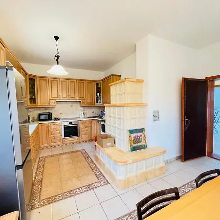 Villa Golden Bridge Deluxe - 4br, Terrace, Bar, Privat Pool, Grill, Pet Friendly Balatonfured