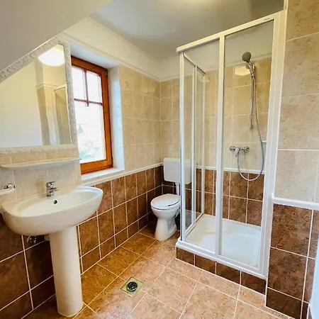 Golden Bridge Deluxe - 4br, Terrace, Bar, Privat Pool, Grill, Pet Friendly Balatonfured