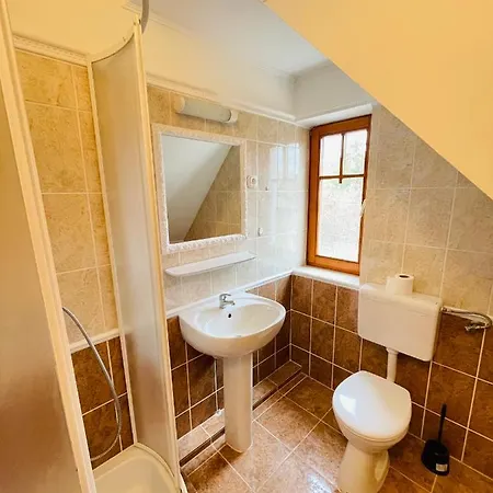 Villa Golden Bridge Deluxe - 4br, Terrace, Bar, Privat Pool, Grill, Pet Friendly *