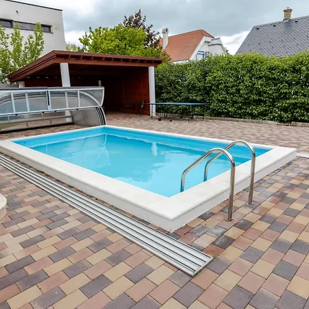Golden Bridge Deluxe - 4br, Terrace, Bar, Privat Pool, Grill, Pet Friendly Balatonfüred