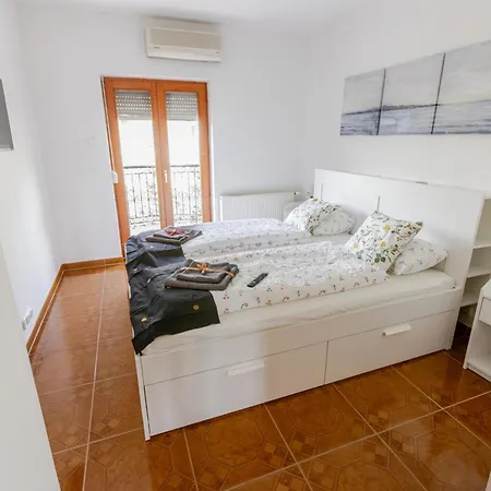Villa Golden Bridge Deluxe - 4br, Terrace, Bar, Privat Pool, Grill, Pet Friendly *