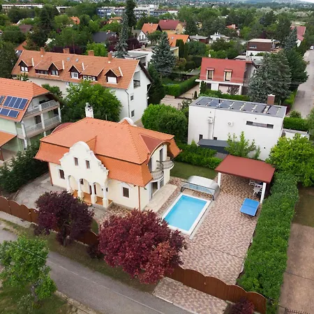 Villa Golden Bridge Deluxe - 4br, Terrace, Bar, Privat Pool, Grill, Pet Friendly